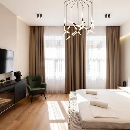 Leogrand Jacuzzi On Nalyvayka 14 * Lviv