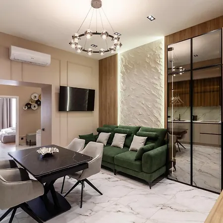 Apartment Leogrand Jacuzzi On Nalyvayka 14